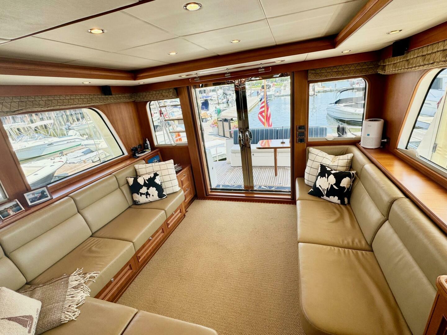 Grand Banks-Aleutian 53RP 2012-TOORA LOORA  BOSTON-Massachusetts-United States-Salon-5997322 | Thumbnail