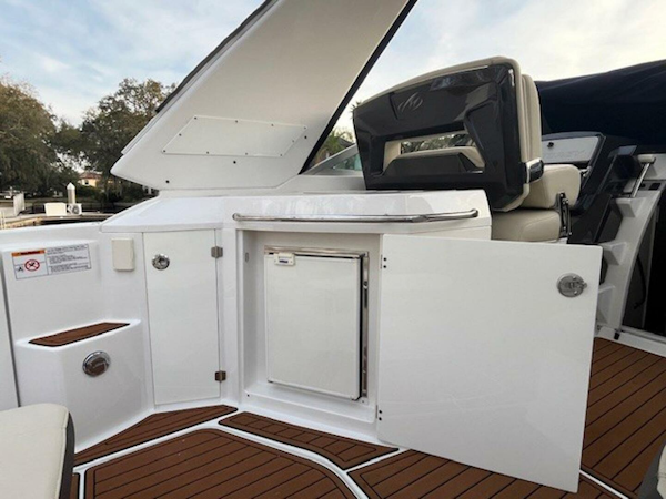 Monterey-335 Sport Yacht 2018-New Year Ponte Vedra Beach-Florida-United States-5969129