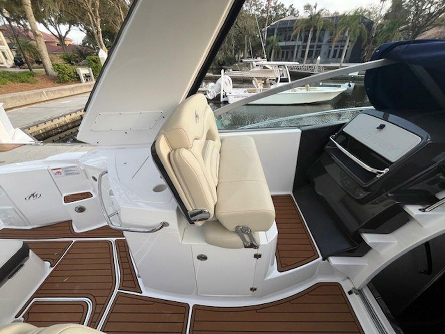 Monterey-335 Sport Yacht 2018-New Year Ponte Vedra Beach-Florida-United States-5969127 | Thumbnail