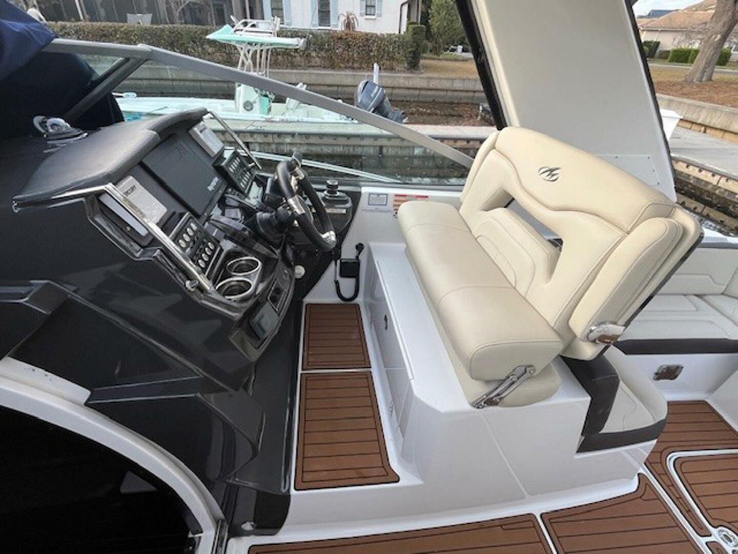Monterey-335 Sport Yacht 2018-New Year Ponte Vedra Beach-Florida-United States-5969126 | Thumbnail