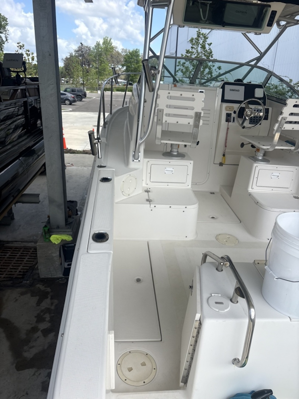 Robalo-R235 Walkaround 2005 -Palatka-Florida-United States-6043060