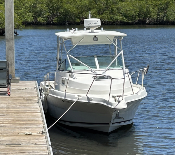 Robalo-R235 Walkaround 2005 -Palatka-Florida-United States-6043047