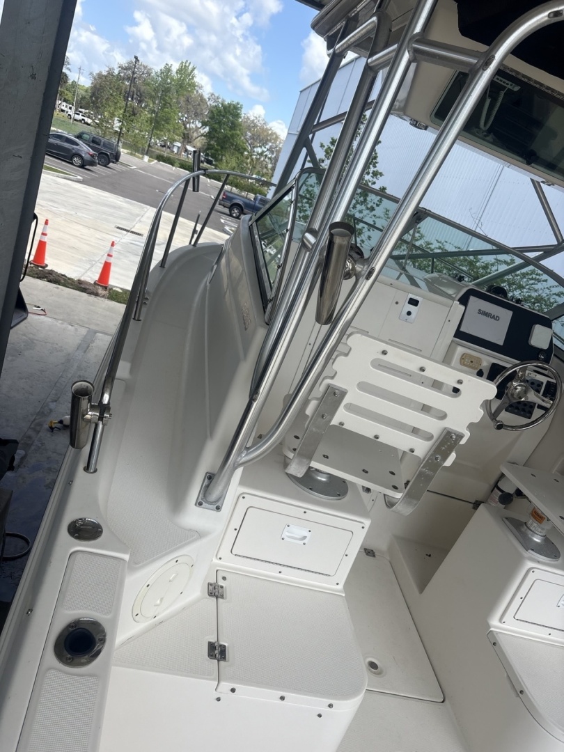 Robalo-R235 Walkaround 2005 -Palatka-Florida-United States-6043061 | Thumbnail