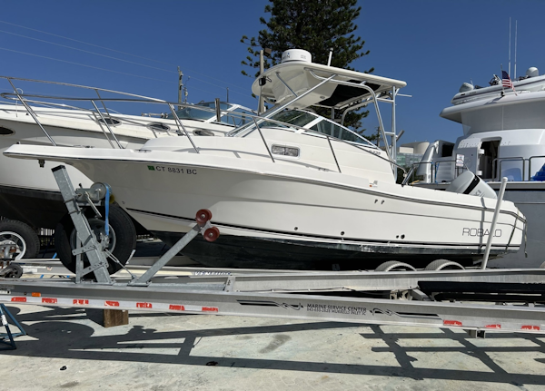 Robalo-R235 Walkaround 2005 -Palatka-Florida-United States-6043069