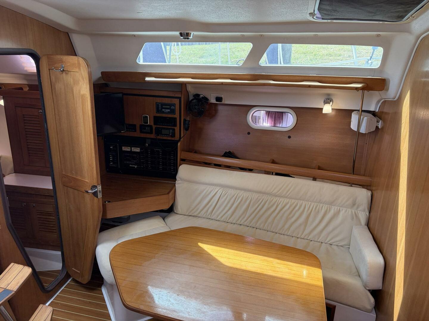 Catalina-350 2004-GUINEVERE Indiantown-Florida-United States-5970878 | Thumbnail