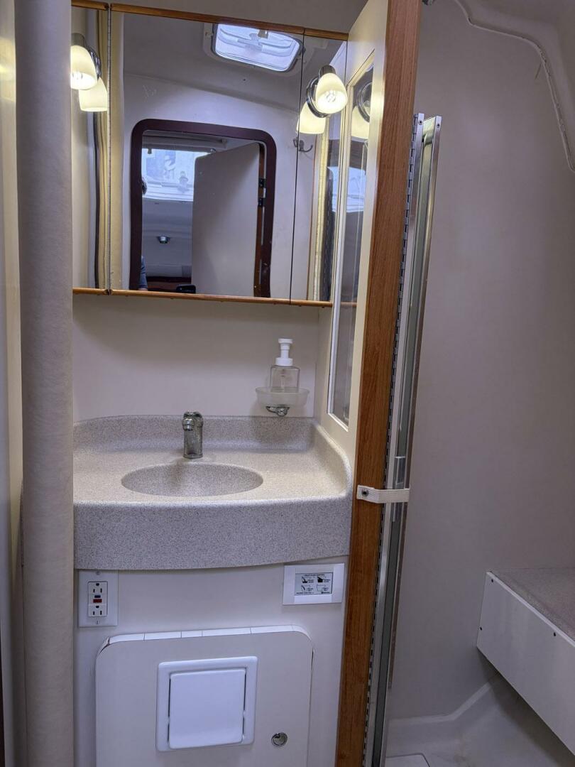 Catalina-350 2004-GUINEVERE Indiantown-Florida-United States-5970897 | Thumbnail