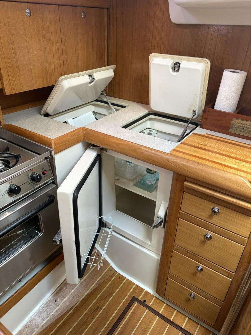 Catalina-350 2004-GUINEVERE Indiantown-Florida-United States-5970885 | Thumbnail