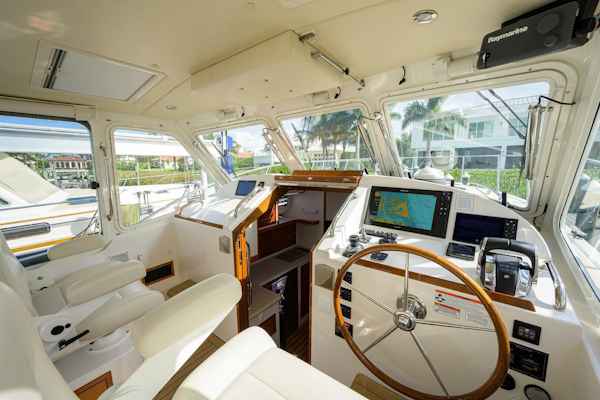 MJM-43z 2019-Scout North Palm Beach-Florida-United States-MJM 43 Scout  Exterior Helm-5971290