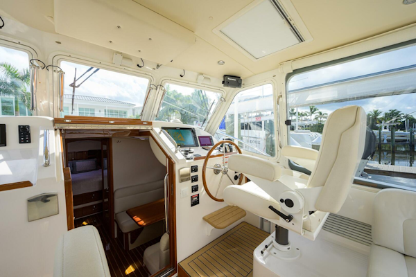 MJM-43z 2019-Scout North Palm Beach-Florida-United States-MJM 43 Scout  Exterior Helm-5971285