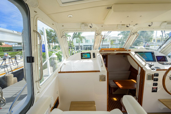 MJM-43z 2019-Scout North Palm Beach-Florida-United States-MJM 43 Scout  Exterior HelmMJM 43 Scout  Exterior Helm-5971288