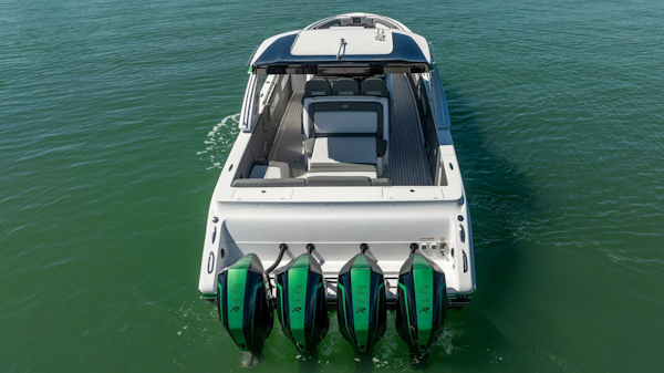 Cigarette-42 Auroris 2024 -Miami Beach-Florida-United States-5972375