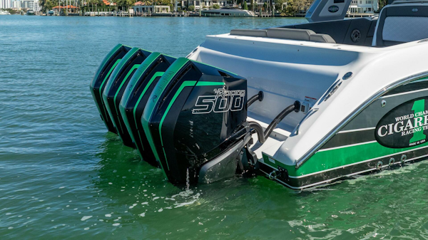 Cigarette-42 Auroris 2024 -Miami Beach-Florida-United States-5972374