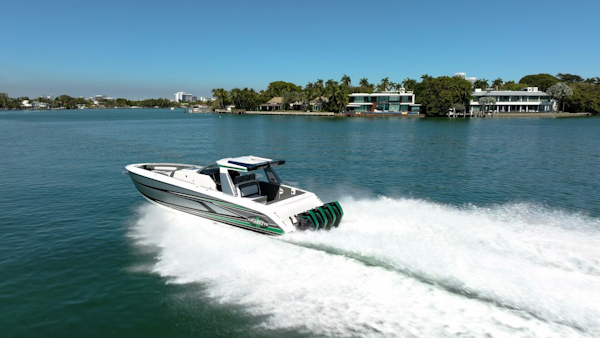 Cigarette-42 Auroris 2024 -Miami Beach-Florida-United States-5972355