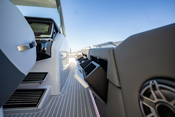 Cigarette-42 Auroris 2024 -Miami Beach-Florida-United States-5972402