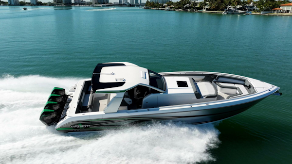 Cigarette-42 Auroris 2024 -Miami Beach-Florida-United States-5972358