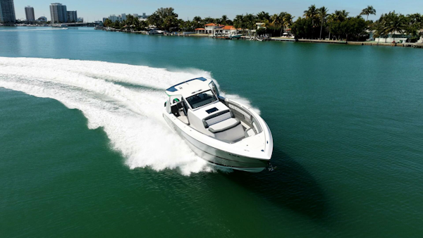 Cigarette-42 Auroris 2024 -Miami Beach-Florida-United States-5972359