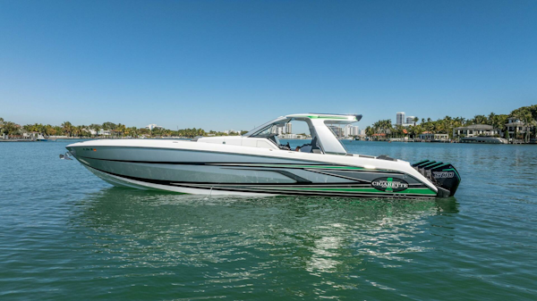 Cigarette-42 Auroris 2024 -Miami Beach-Florida-United States-5972379