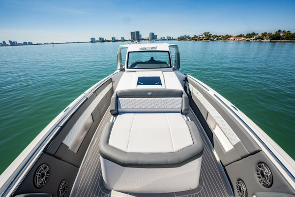 Cigarette-42 Auroris 2024 -Miami Beach-Florida-United States-5972408