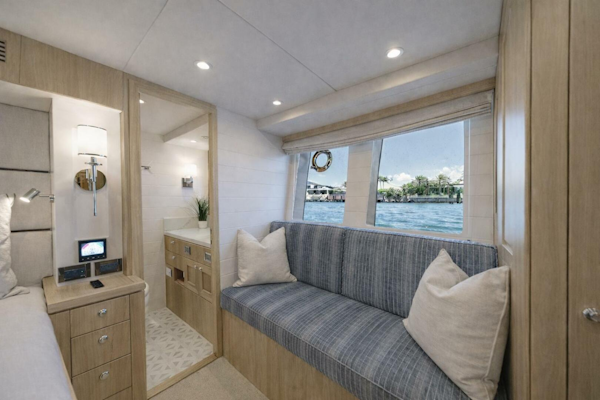 Offshore Yachts 2027 -Newport Beach-California-United States-5976630