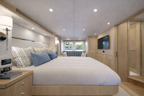 Offshore Yachts 2027 -Newport Beach-California-United States-5976629