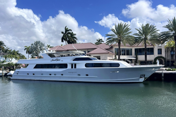Broward 2002-SAVOIR-FAIRE Fort Lauderdale-Florida-United States-5978696