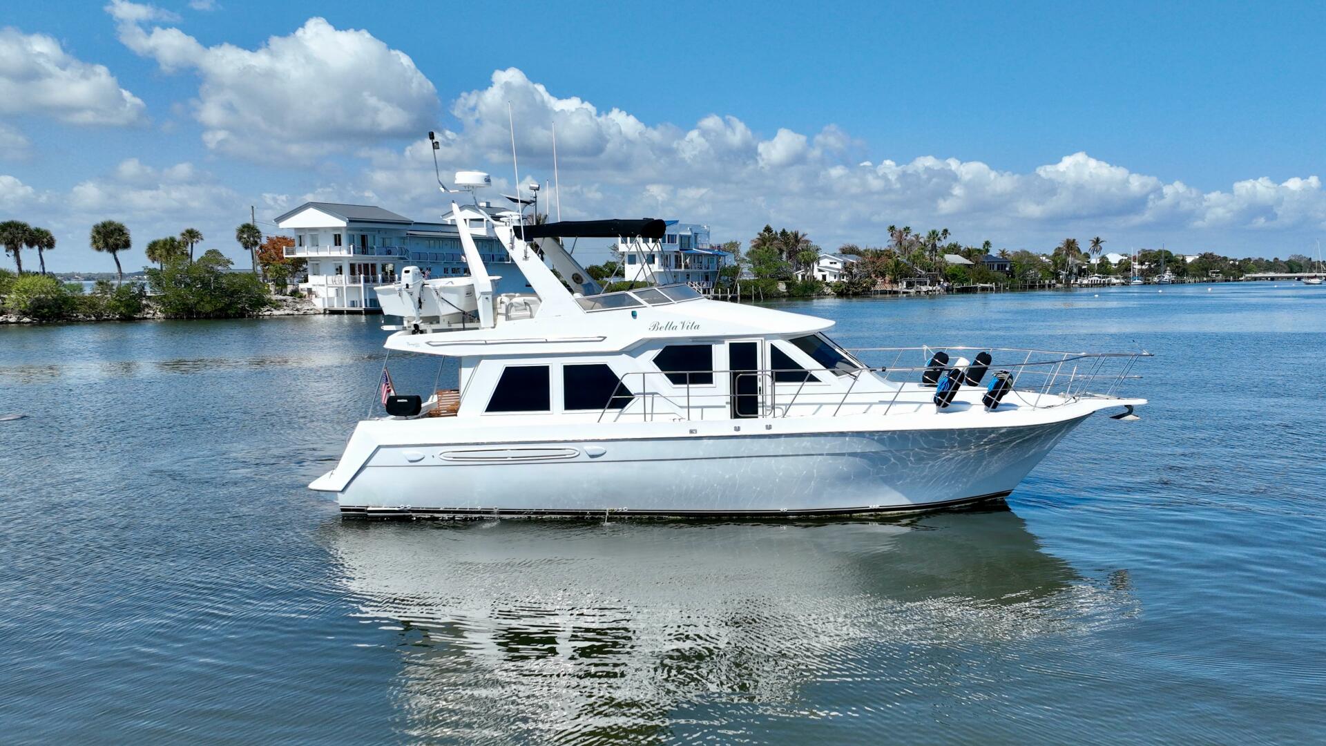 Used Navigator 49' 4600 Classic For Sale In Florida | Bella Vita