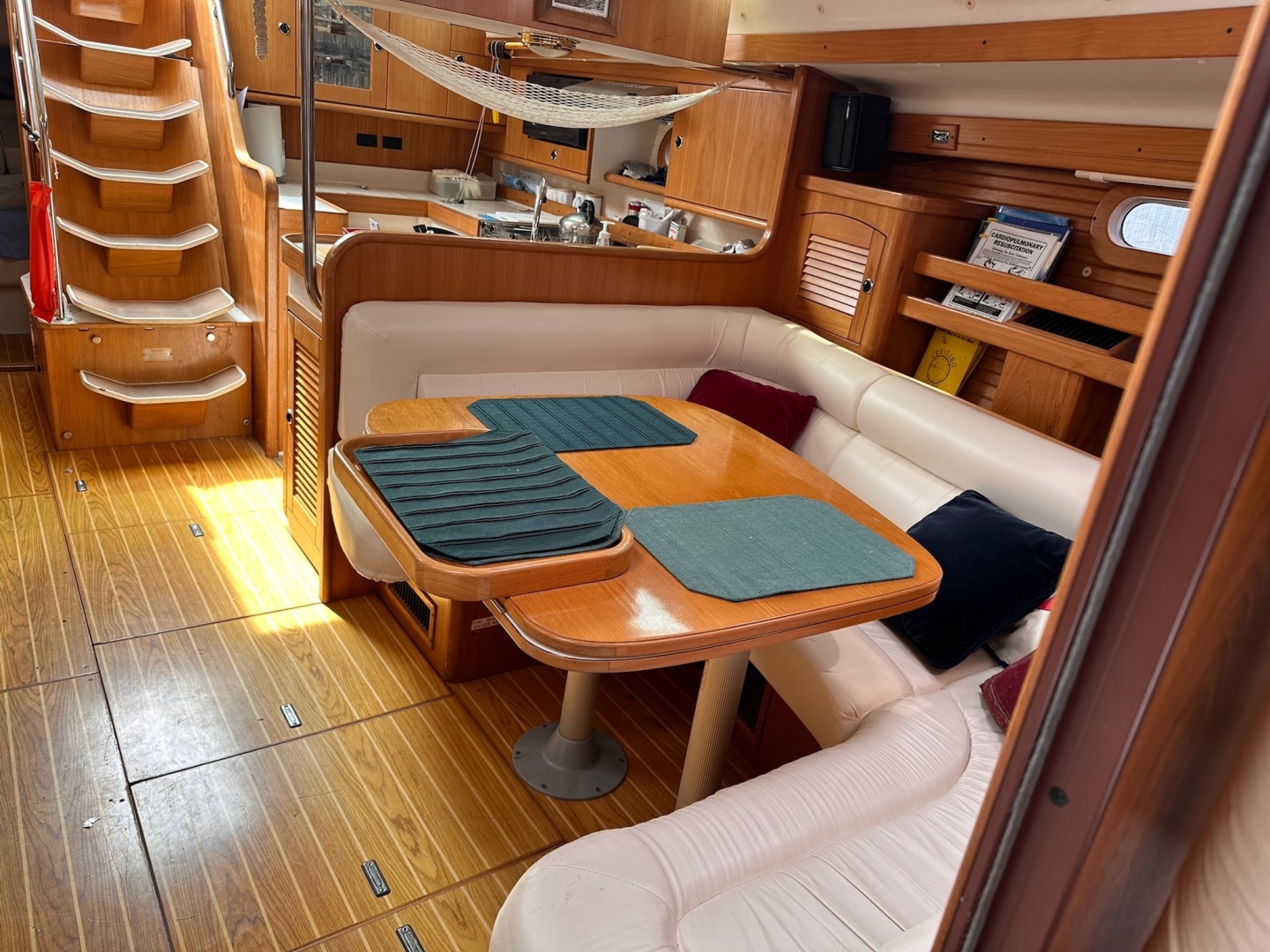 Catalina-470 2002 -Huntington-New York-United States-6017588 | Thumbnail