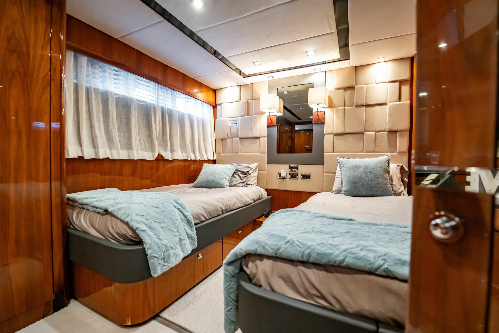 Sunseeker-34 Metre Yacht 2010-BLUE Golden Beach-Florida-United States-6010586 | Thumbnail