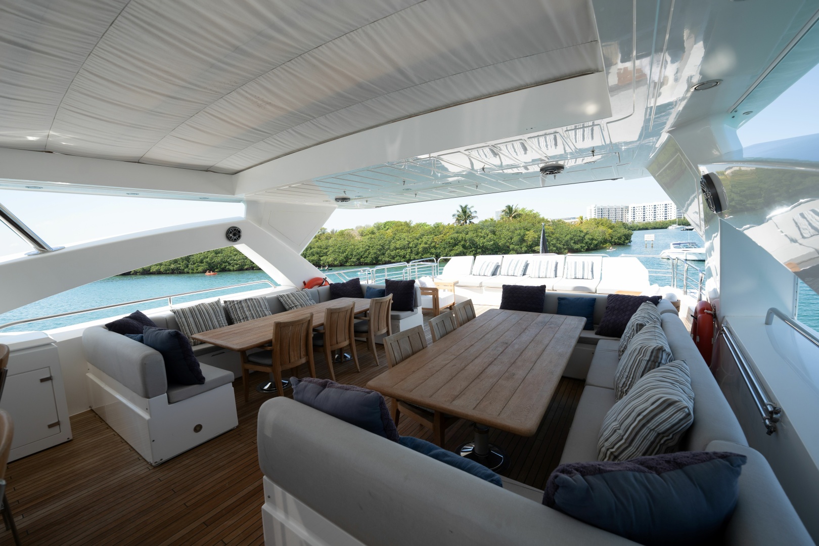 Sunseeker-34 Metre Yacht 2010-BLUE Golden Beach-Florida-United States-6010551 | Thumbnail