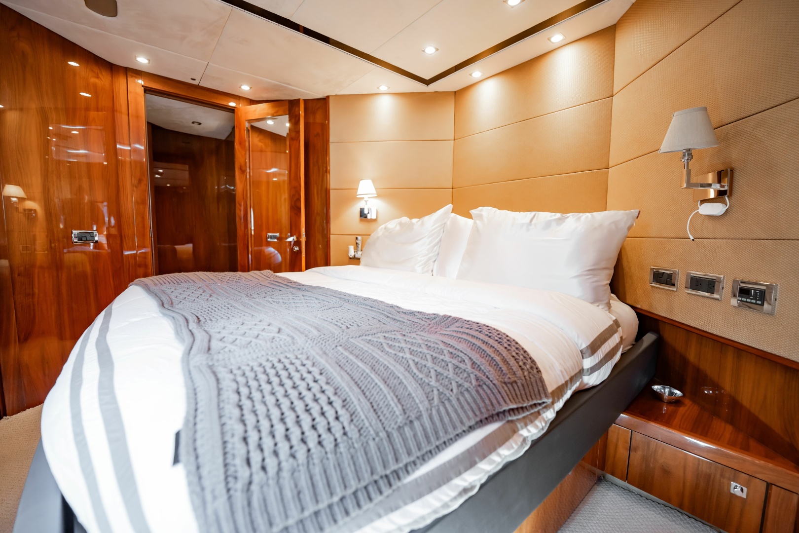 Sunseeker-34 Metre Yacht 2010-BLUE Golden Beach-Florida-United States-6010495 | Thumbnail