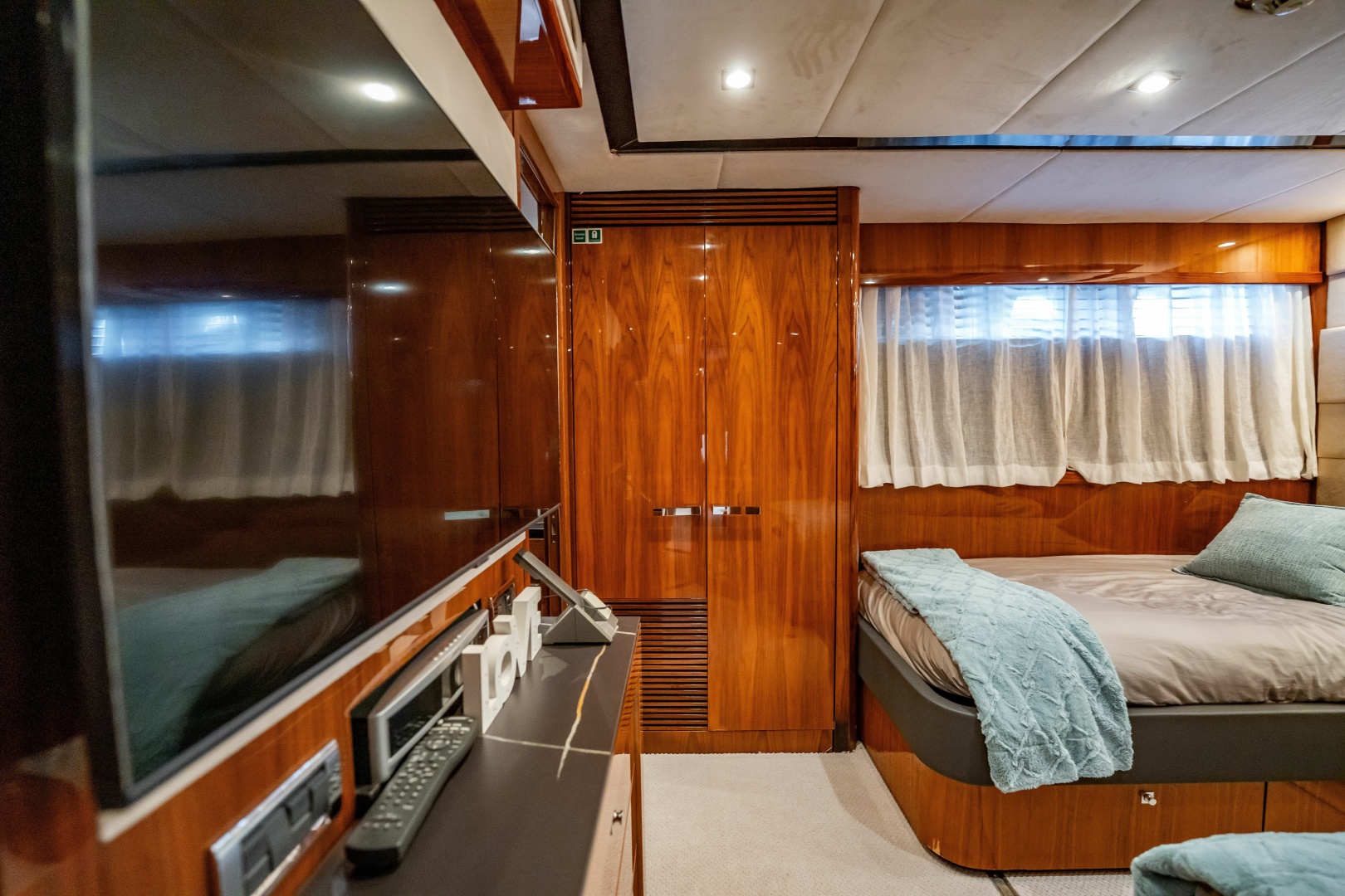 Sunseeker-34 Metre Yacht 2010-BLUE Golden Beach-Florida-United States-6010578 | Thumbnail