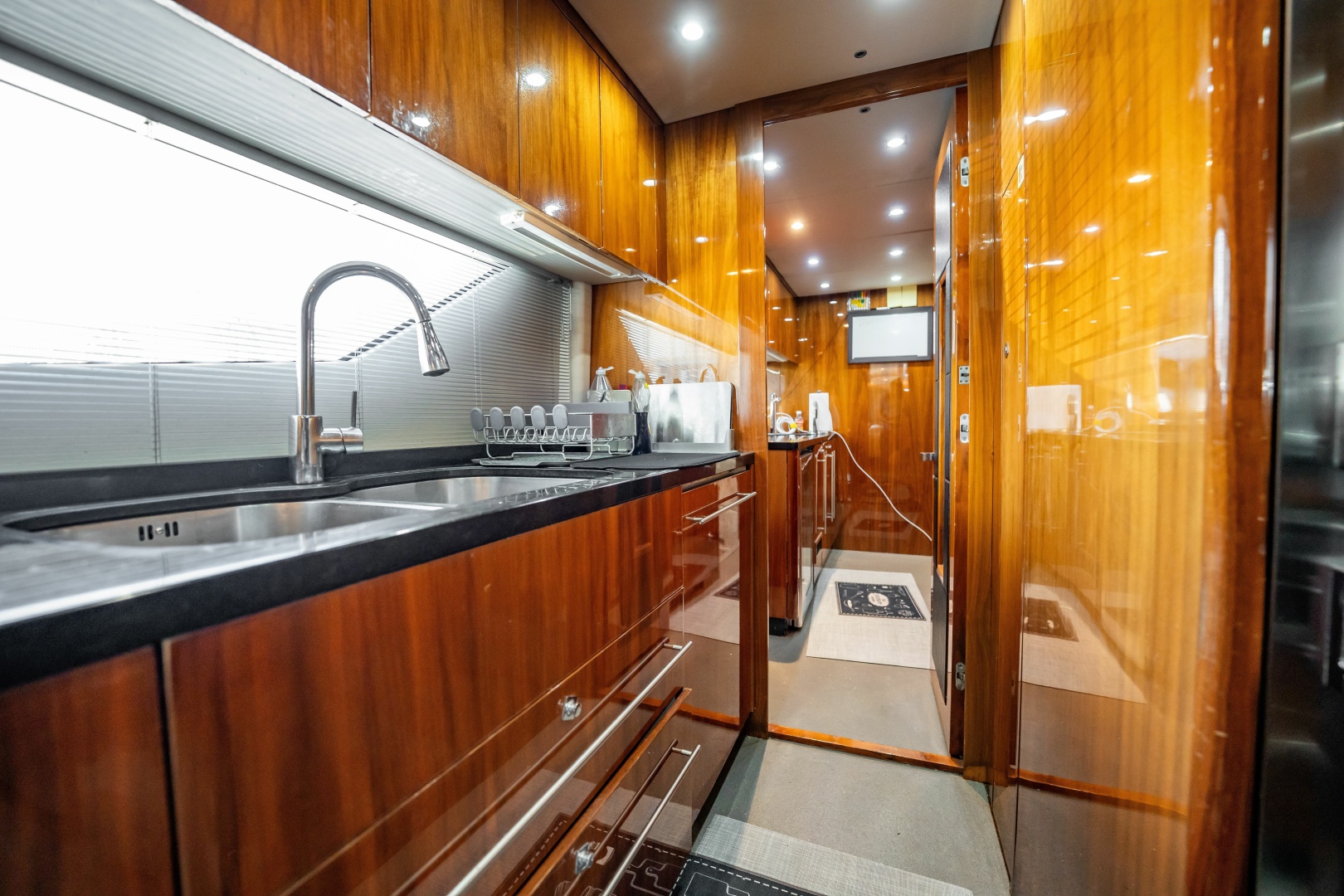 Sunseeker-34 Metre Yacht 2010-BLUE Golden Beach-Florida-United States-6010571 | Thumbnail