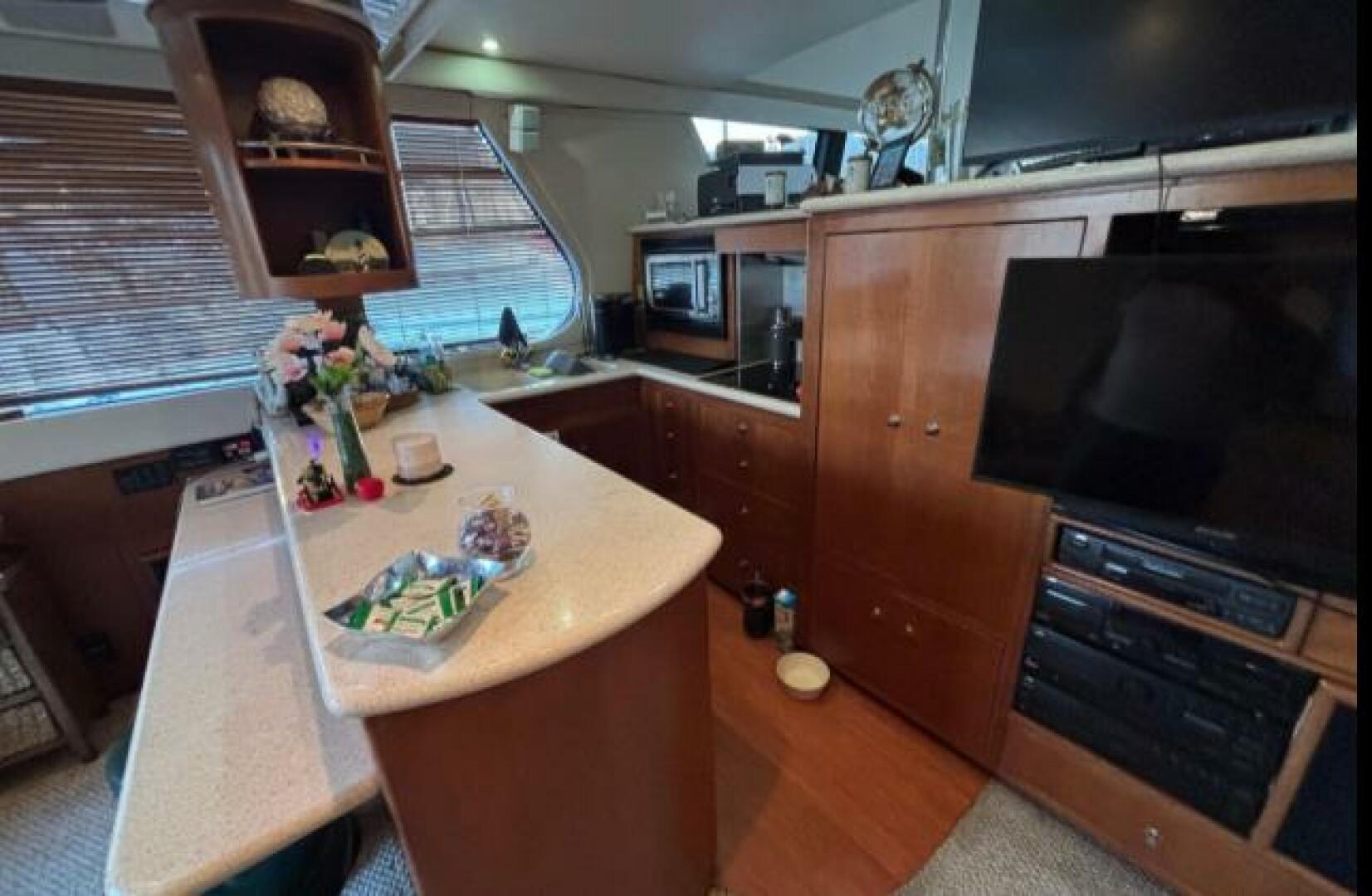 Carver-530 Voyager 1998-Moonstruck Charlestown-Massachusetts-United States-5984541 | Thumbnail