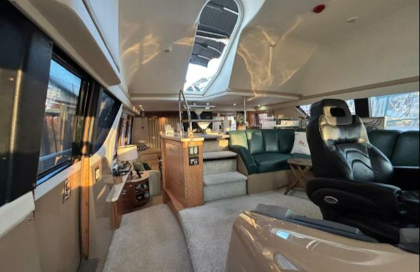 Carver-530 Voyager 1998-Moonstruck Charlestown-Massachusetts-United States-5984522