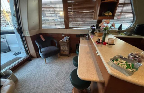 Carver-530 Voyager 1998-Moonstruck Charlestown-Massachusetts-United States-5984539