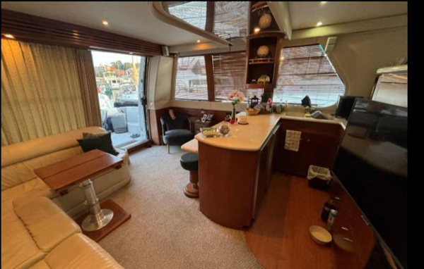 Carver-530 Voyager 1998-Moonstruck Charlestown-Massachusetts-United States-5984538