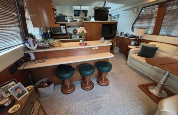 Carver-530 Voyager 1998-Moonstruck Charlestown-Massachusetts-United States-5984543