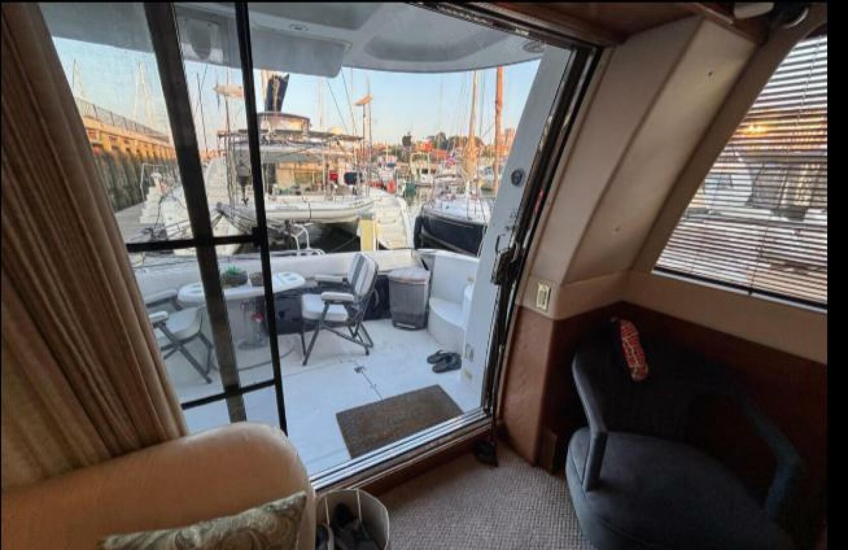 Carver-530 Voyager 1998-Moonstruck Charlestown-Massachusetts-United States-5984536 | Thumbnail