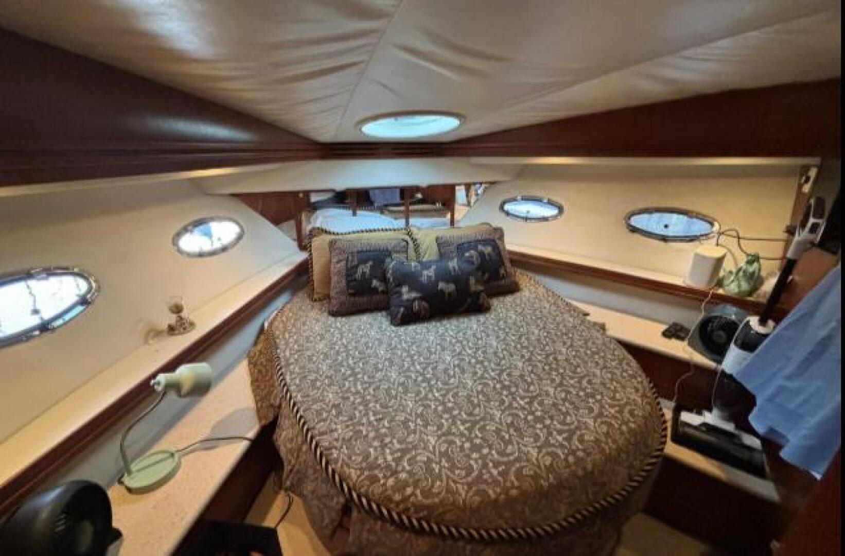 Carver-530 Voyager 1998-Moonstruck Charlestown-Massachusetts-United States-5984547 | Thumbnail