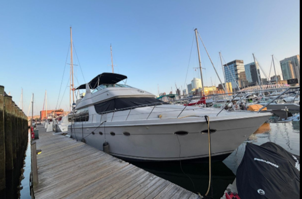 Carver-530 Voyager 1998-Moonstruck Charlestown-Massachusetts-United States-5984506