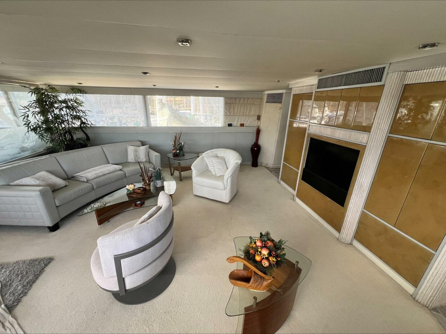 Broward-Raised Pilothouse 1984-LIQUIDITY Edgewater-Maryland-United States-5986502 | Thumbnail