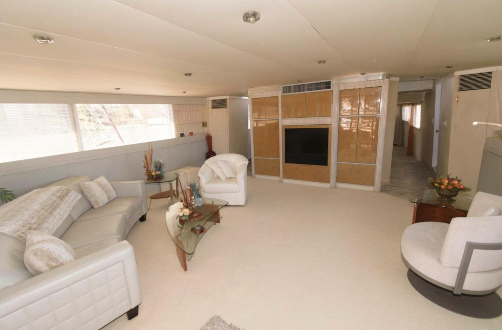 Broward-Raised Pilothouse 1984-LIQUIDITY Edgewater-Maryland-United States-5986505 | Thumbnail