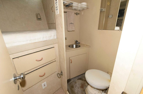 Broward-Raised Pilothouse 1984-LIQUIDITY Edgewater-Maryland-United States-5986526