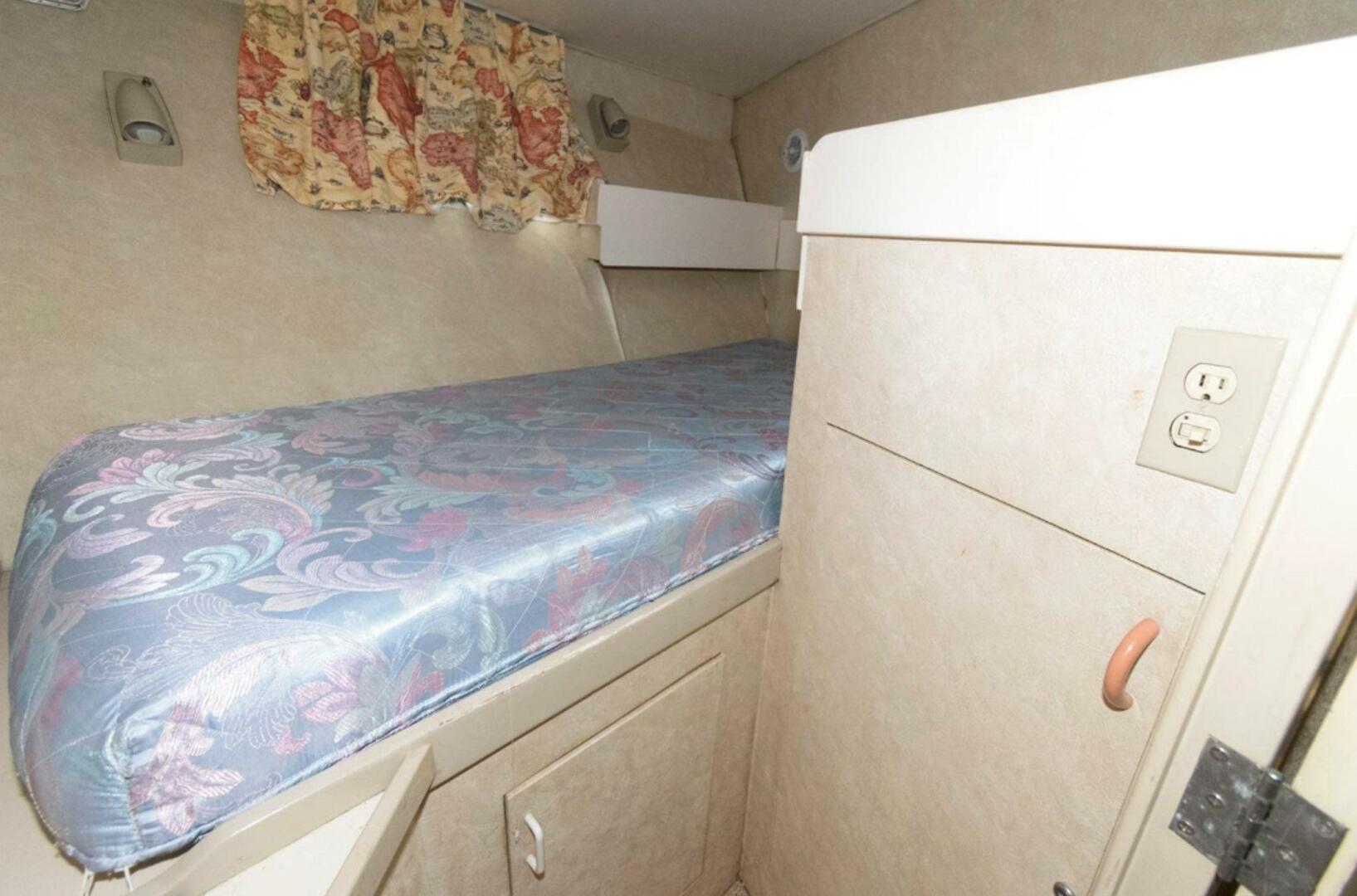 Broward-Raised Pilothouse 1984-LIQUIDITY Edgewater-Maryland-United States-5986530 | Thumbnail