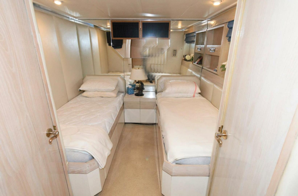 Broward-Raised Pilothouse 1984-LIQUIDITY Edgewater-Maryland-United States-5986523