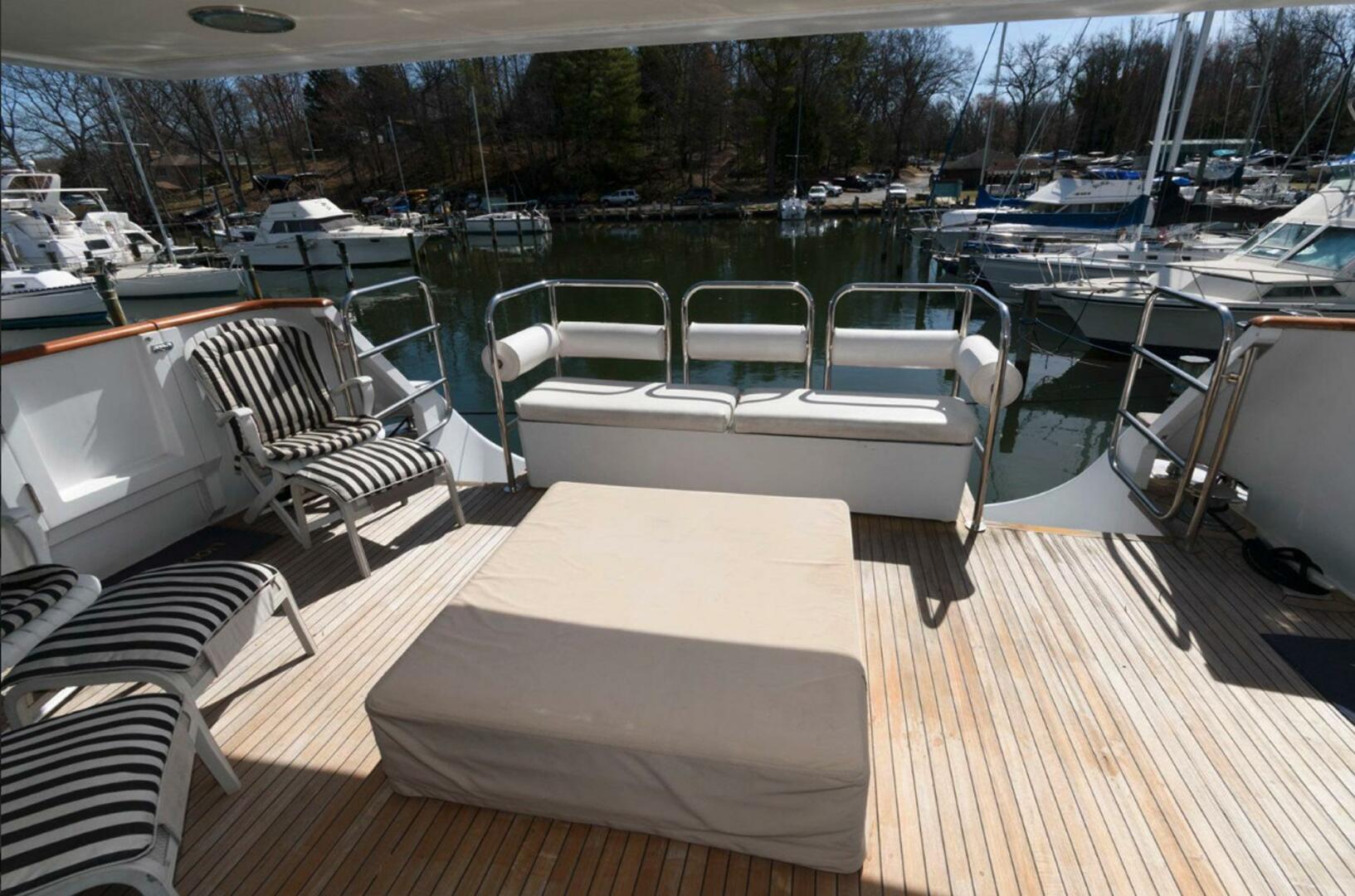 Broward-Raised Pilothouse 1984-LIQUIDITY Edgewater-Maryland-United States-5986566 | Thumbnail