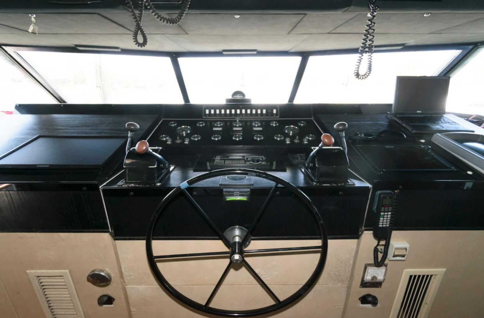 Broward-Raised Pilothouse 1984-LIQUIDITY Edgewater-Maryland-United States-5986533 | Thumbnail