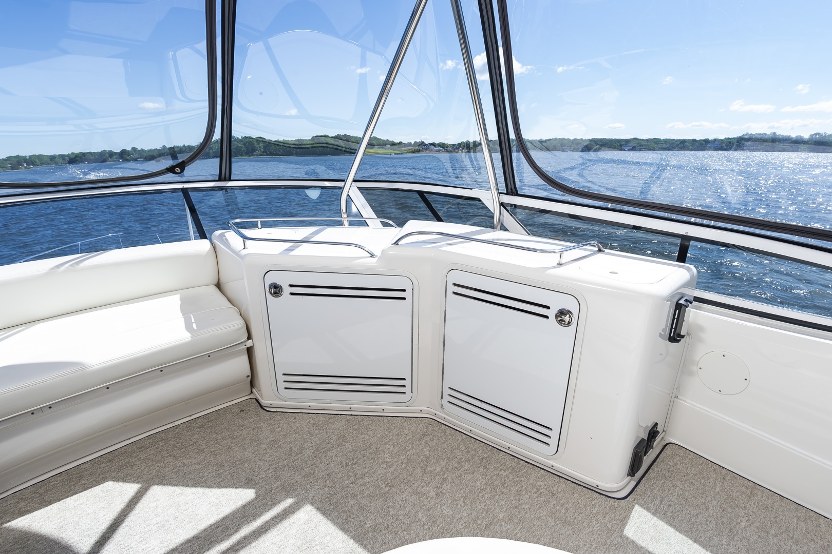 Sea Ray-560 Sedan Bridge 2002-4 Frogs Edgewater-Maryland-United States-58SeaRay560_023-6141716 | Thumbnail