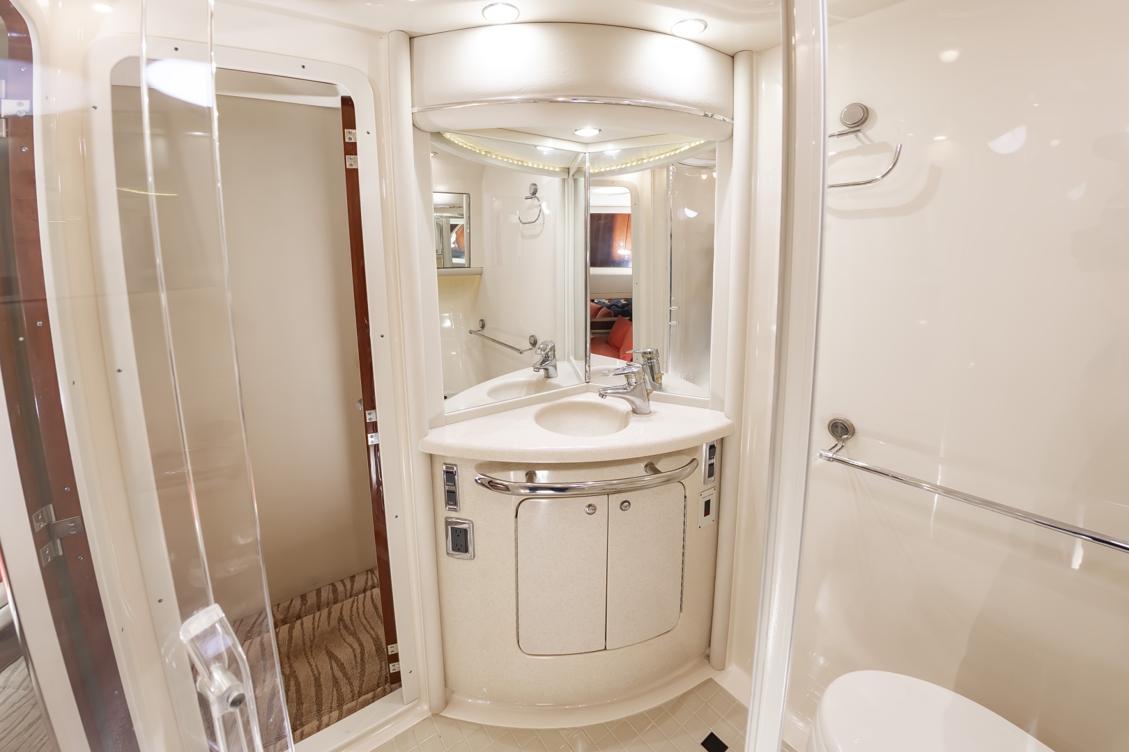 Sea Ray-560 Sedan Bridge 2002-4 Frogs Edgewater-Maryland-United States-58SeaRay560_048-6141741 | Thumbnail