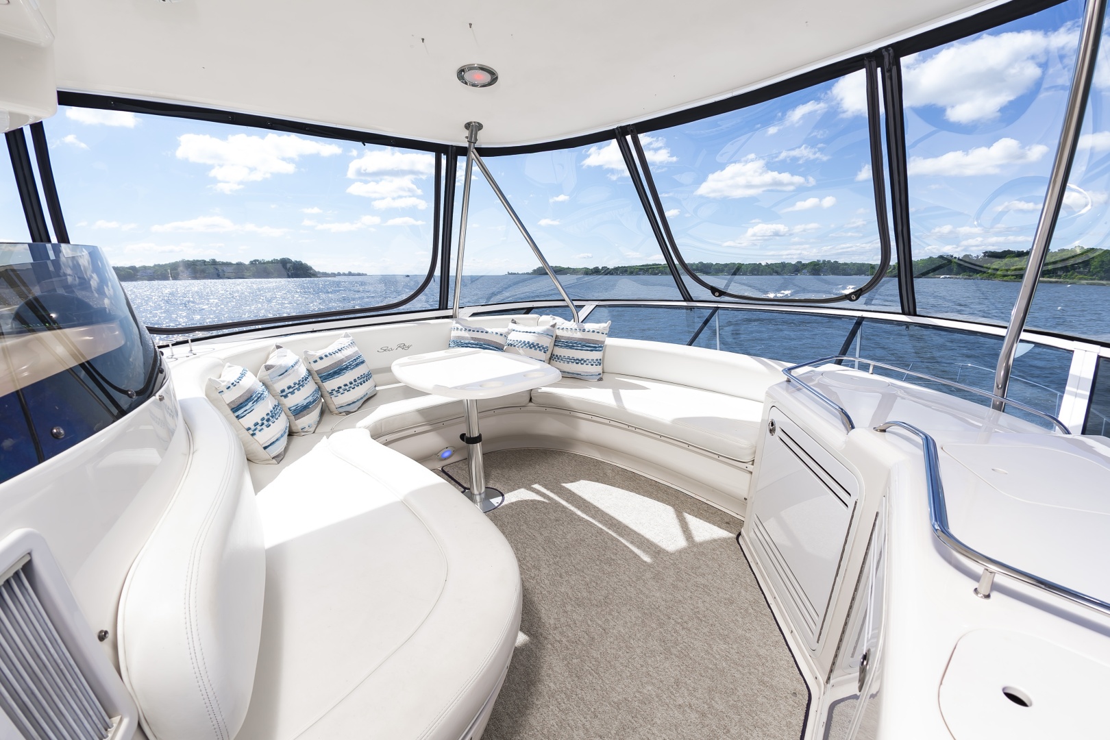 Sea Ray-560 Sedan Bridge 2002-4 Frogs Edgewater-Maryland-United States-58SeaRay560_022-6141715 | Thumbnail